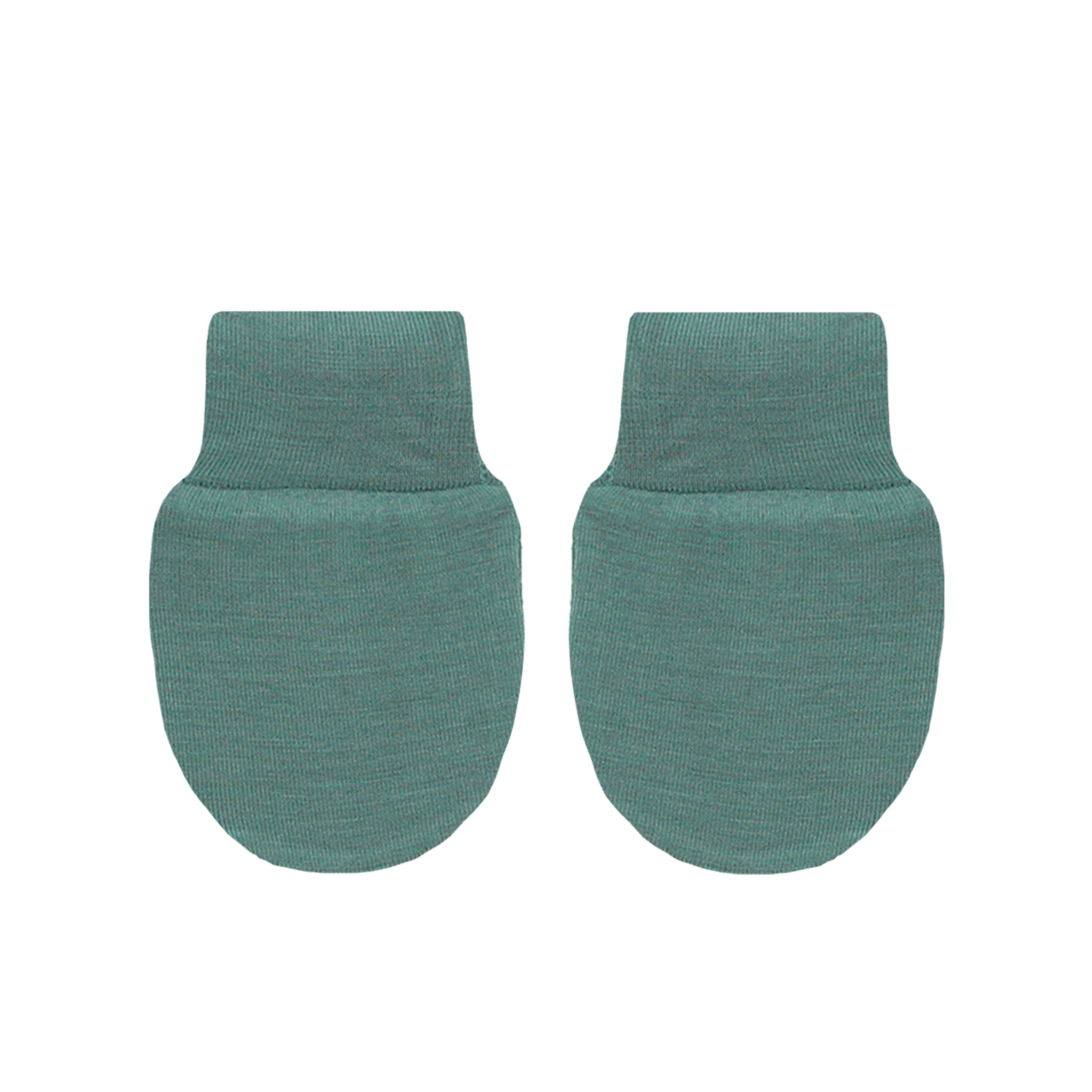Graham Newborn Hat Bundle (Gown)